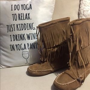 Minnetonka Leather Moccasin Boots